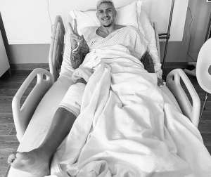 Atacante do Flamengo recebe alta após cirurgia e inicia fisioterapia já nesta quarta-feira