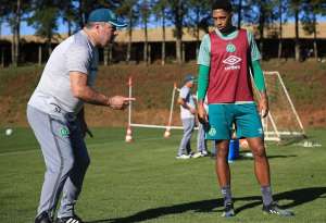 Treinador sobre futuro na Chapecoense: 
