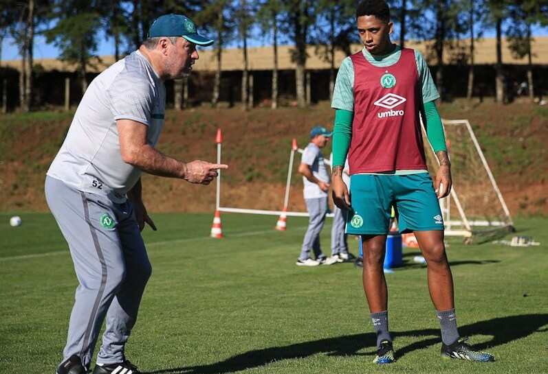 pintado chapecoense treinador treino