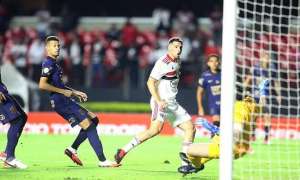 'Possivelmente com lesão', argentino pode virar desfalque no São Paulo