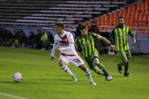 ARGENTINO: Unión vence de virada e algoz da Ponte Preta se recupera