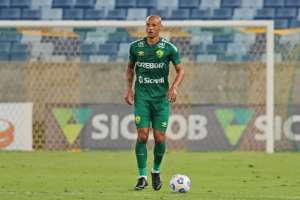 Com Cuiabá invicto há seis jogos, Anderson Conceição valoriza momento da equipe e projeta reencontro com América Mineiro