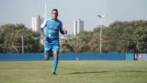 Copa Paulista: Centroavante revelado pelo Guarani pede para sair e não faz mais parte do elenco do São Bento