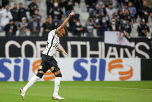 Grande clube carioca faz sondagem por Cantillo, volante do Corinthians