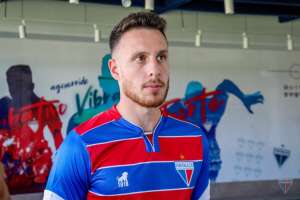 Atacante chileno crê em jogo difícil contra o Corinthians, mas acredita na vitória do Fortaleza