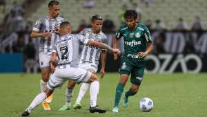 Líder de assistências, Scarpa celebra atuação e exalta coletivo do Palmeiras