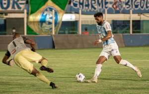 Após fim da Série C, Paysandu anuncia saídas de lateral e três atacantes