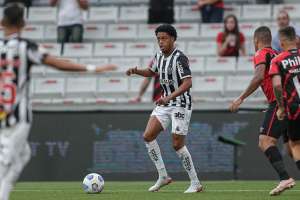 Keno evita tratar Atlético-MG como campeão e frisa: 'Cada jogo é uma final'