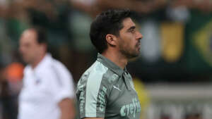 Abel acena Palmeiras com reservas diante do Fortaleza para ter força máxima na Libertadores