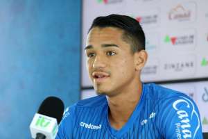 Ufa! Volante de time do Brasileirão é absolvido pelo STJD após expulsão contra o Corinthians