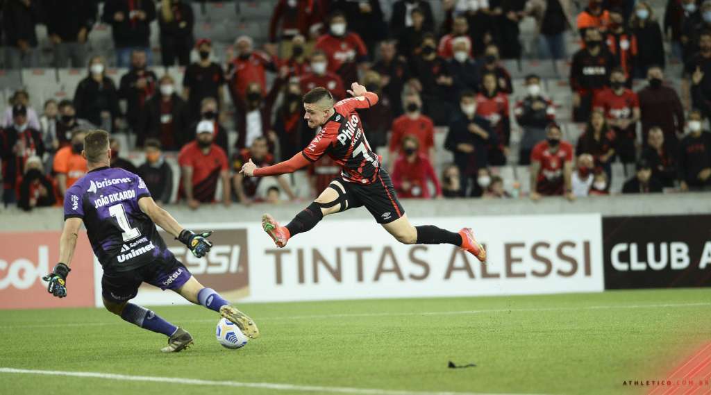 Athletico-PR 2 x 1 Ceará – “Sicupirado”, Furacão vence e sobe em noite de homenagens!