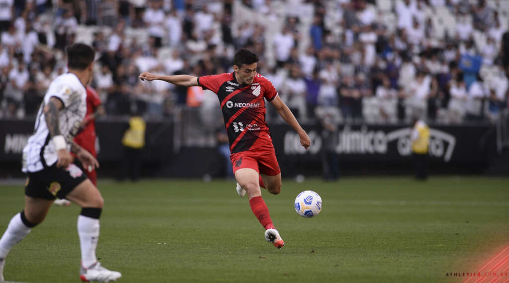 Corinthians 1 x 0 Athletico-PR – Gol polêmico salva time de Sylvinho que se consolida em quarto lugar!