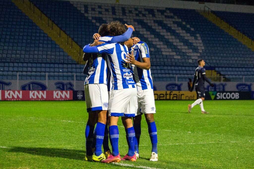 SÉRIE B: Quem sobe? Quem cai? Domingo especial terá o último acesso e mais dois rebaixados
