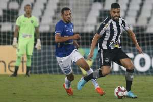 Botafogo 1 x 0 Confiança - Fogão sofre, mas vence e fica próximo do acesso na Série B