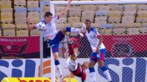 CBF admite erro de árbitro em pênalti marcado para Flamengo contra Bahia