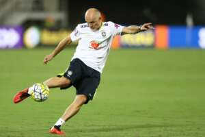 Liverpool anuncia contratação de tetracampeão mundial como preparador de goleiros