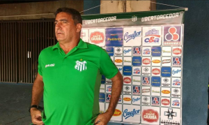 Treinador com acessos em São Paulo e Minas estuda propostas para voltar as quatro linhas.