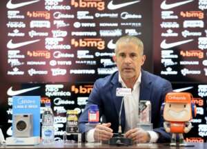 Sylvinho exalta 'bom desempenho' do Corinthians: 'Gol poderia ter saído antes'