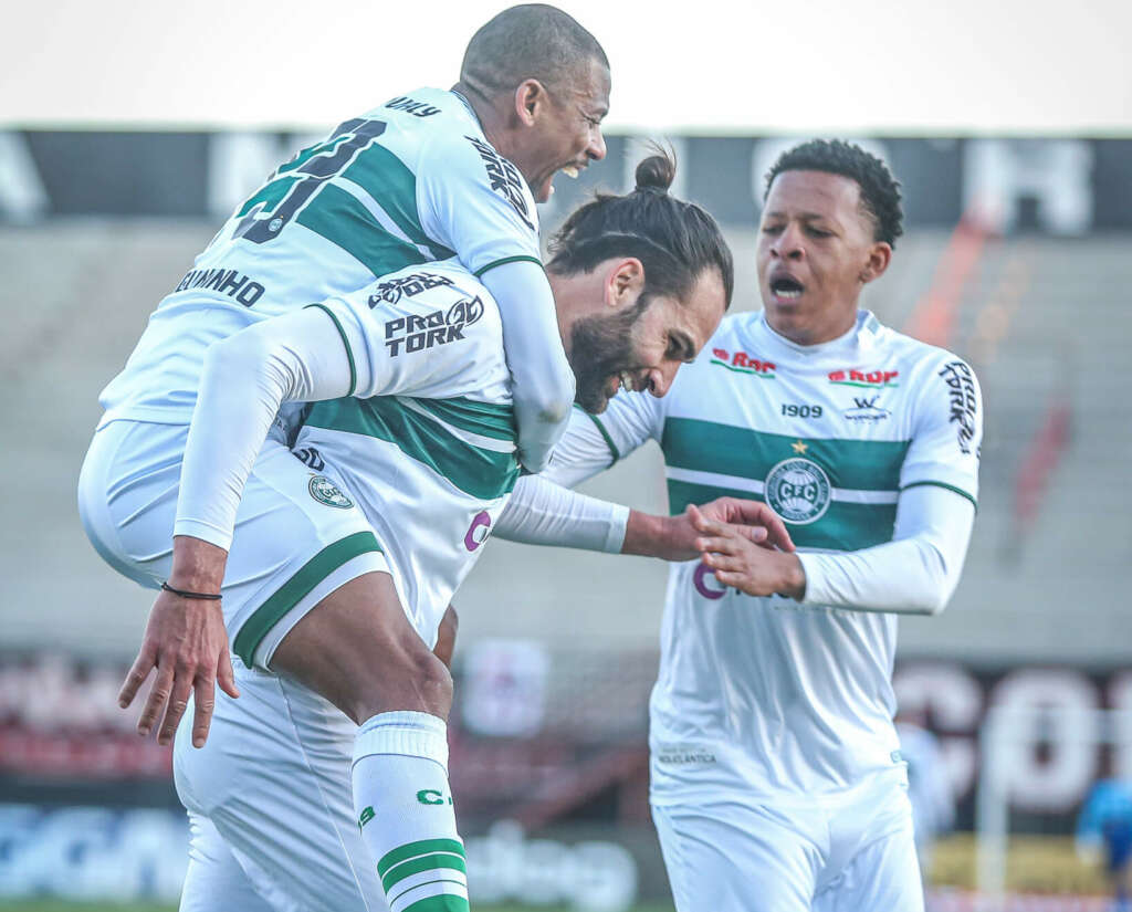 Ponte Preta x Coritiba – Amistoso que nada! Vale vice-campeonato e artilharia!