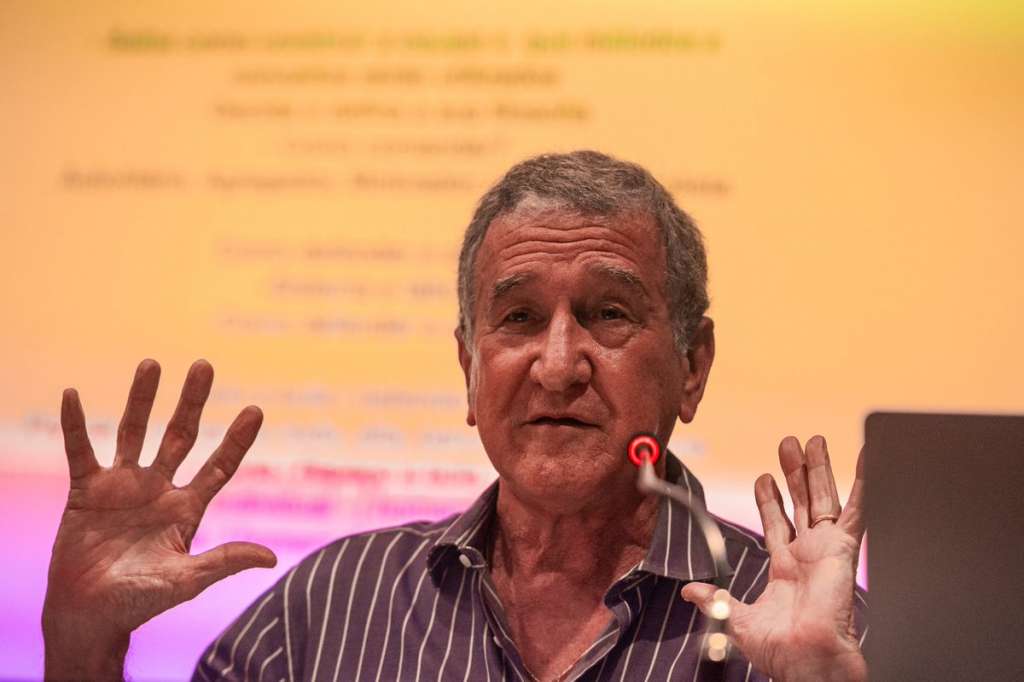 ‘Realizar a cada dois anos vai banalizar a Copa do Mundo’, diz Parreira