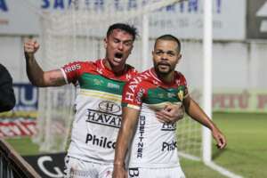 Autor do primeiro gol do Brusque vibra com a permanência na Série B: “É praticamente um título”