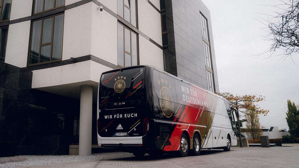 Jogadores da Alemanha entram em quarentena após zagueiro confirmar covid-19
