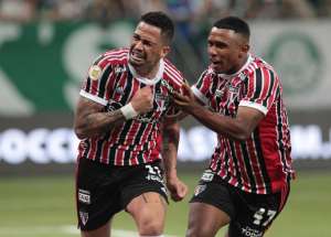 Luciano elogia São Paulo: 'Nos preparamos para pegar os titulares do Palmeiras'