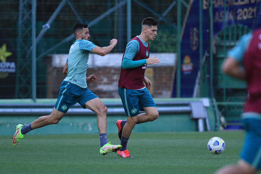 Já rebaixada, Chapecoense busca ao menos encerrar jejum de vitórias
