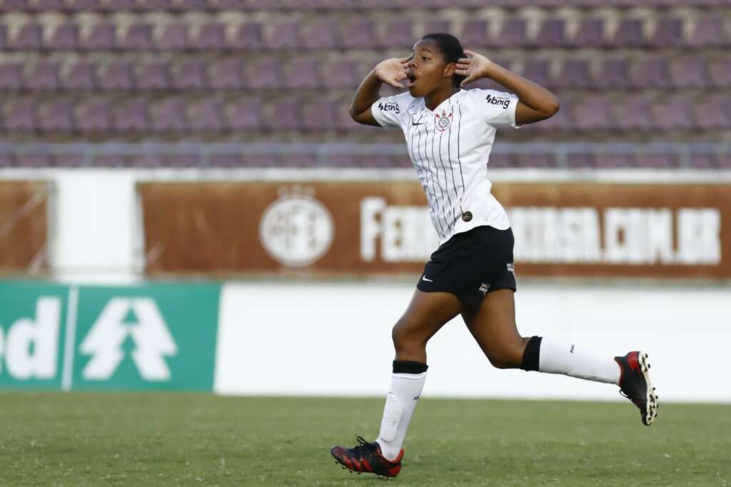 PAULISTA FEMININO SUB-17: Em jogo com cinco gols, Corinthians elimina a Ferroviária e avança para a final