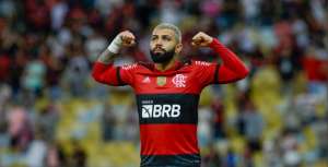 Flamengo 3 x 0 Bahia - Mengão vence novo jogo polêmico, mas segue longe da liderança