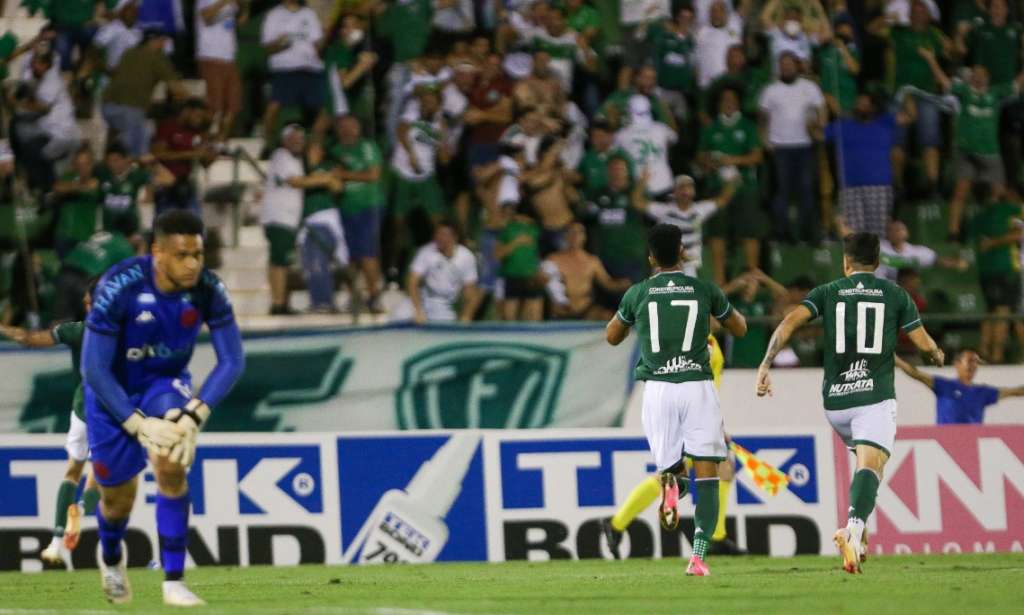 Guarani 1 x 0 Vasco – Rafael Martins pega pênalti, Bugre marca no fim, despacha o Trem Bala e se aproxima do G-4