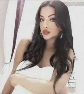 Atacante do PSG teria tido um affair com transexual brasileira, ex La Fazenda