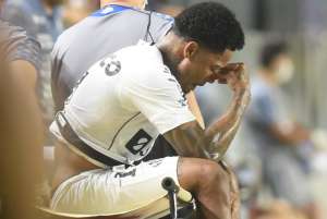 Marinho torce para lesão não ser grave e espera voltar ao Santos 'o quanto antes'