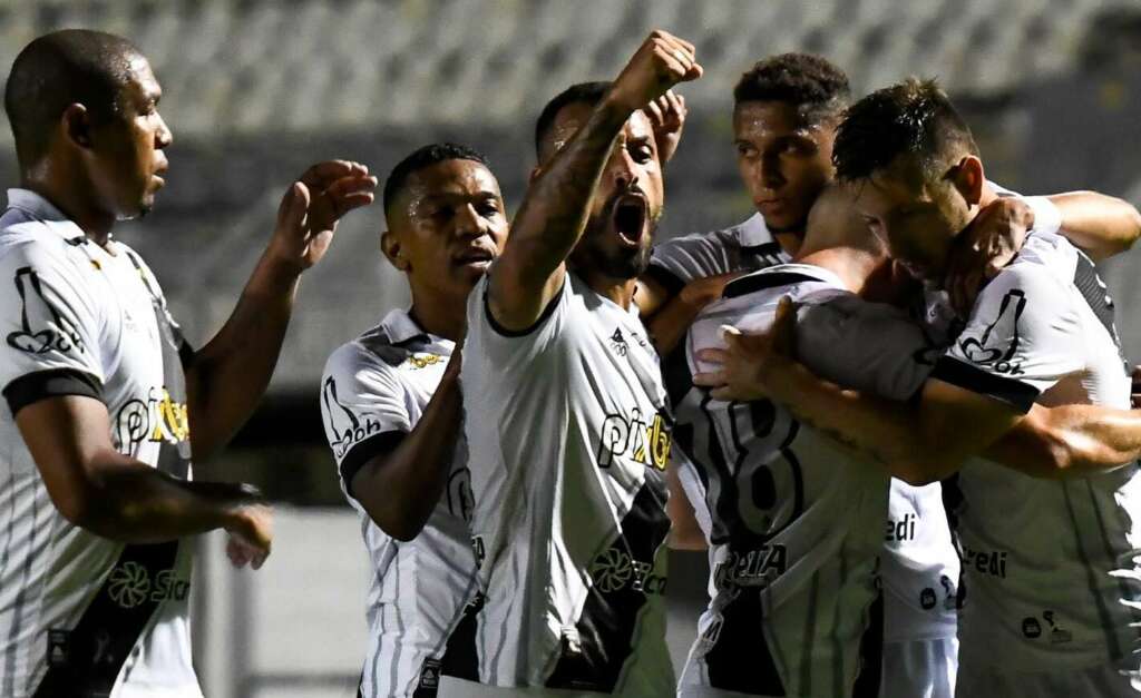 Uma bela vitória de virada na despedida da Ponte Preta na Série B