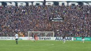 Torcida de time da Série B protesta contra o racismo: ei, racista, vai toma no c...