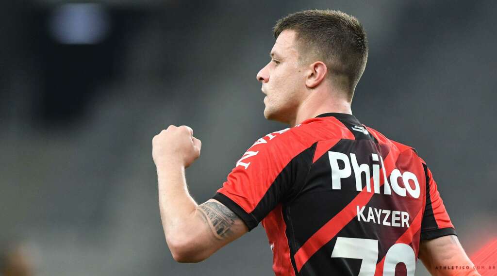 Athletico-PR descarta fratura em Renato Kayzer, mas exame aposta lesão de ligamento