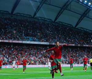ELIMINATÓRIAS EUROPEIAS: Cristiano Ronaldo em campo, Alemanha sobrando e Espanha em busca da liderança