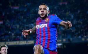 ESPANHOL: Na estreia de Xavi, Barcelona joga bem, vence Espanyol e quebra jejum de vitórias