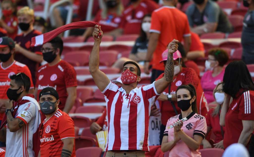 Ingressos se esgotam e Gre-Nal terá 25 mil torcedores no Beira-Rio