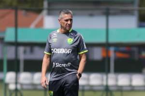 Com desfalques, Jorginho monta Cuiabá para encarar o Inter: 'Vamos jogar nossas vidas'