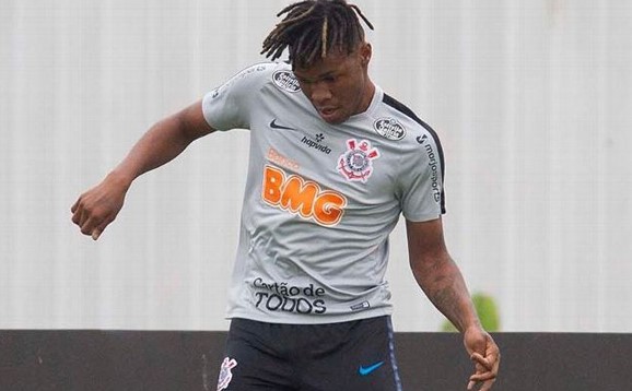 Corinthians é condenado pela Fifa e pode ficar impedido de contratar