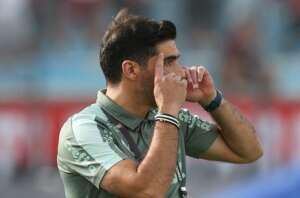 Abel diz que fará 'grande reflexão' antes de definir futuro e revela livro