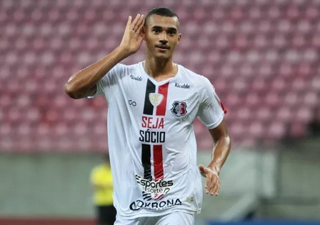 Pernambucano: Jogador emprestado pelo Guarulhos-SP está de saída do Santa Cruz