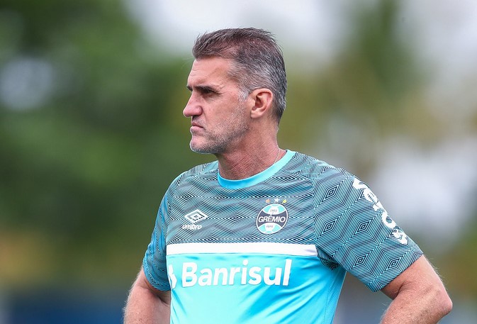 Mancini também adota mistério, mas deve priorizar experiência no Grêmio para o Gre-Nal