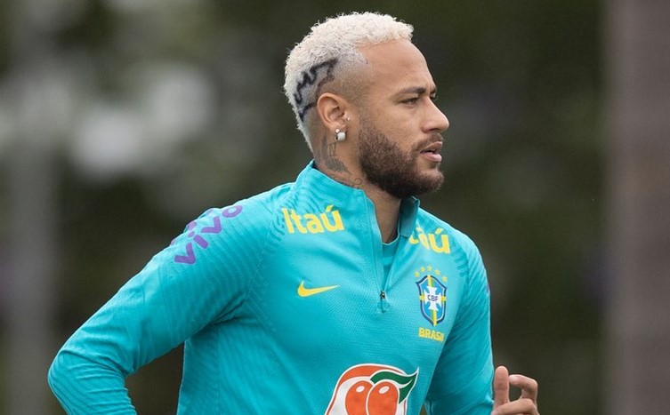 Neymar defende torcedor de 9 anos do Santos e se indigna com hostilização: ‘Onde vamos parar?’