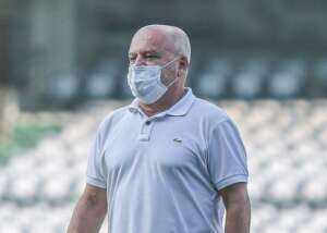 Mesmo com acesso, time da Série B anuncia saídas de dirigente e auxiliar