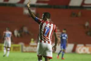 Série B: Atacante do Náutico desconversa sobre defender time do Brasileirão: 'Nada certo'