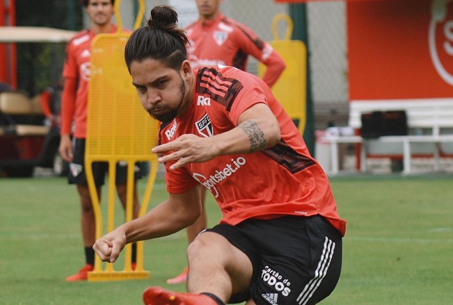 Sem fazer mais de 1 gol no mesmo jogo há 11 rodadas, São Paulo treina finalização