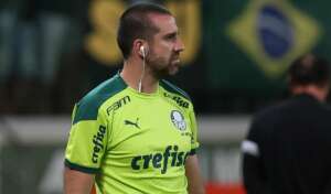 Auxiliar técnico do Palmeiras minimiza irritação e discussão com Jorge