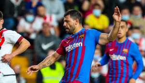 Espanhol: Agüero agradece apoio dos fãs após ser afastado do Barça por arritmia cardíaca
